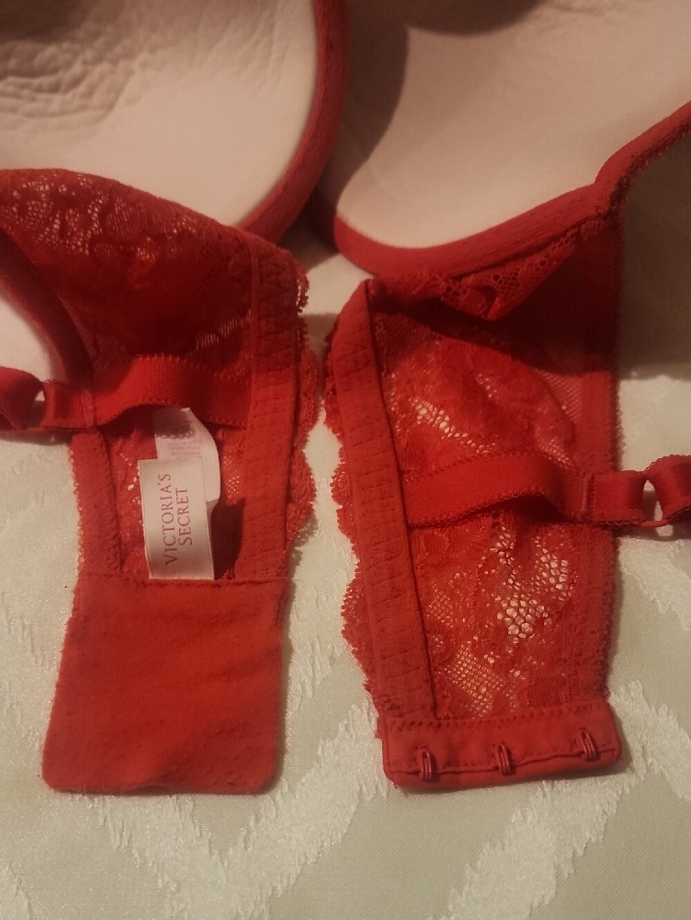 Victoria's Secret Red Lace Embellished Push-Up Bra - Picture 5 of 12